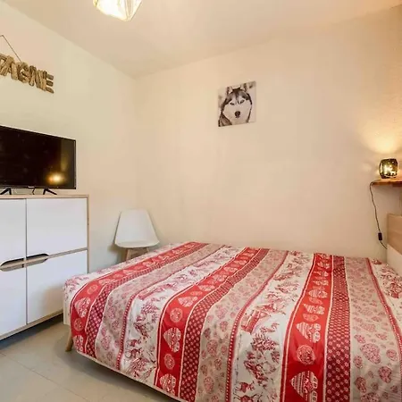 T2 Au Centre Du Sauze - Cinema Apartment *