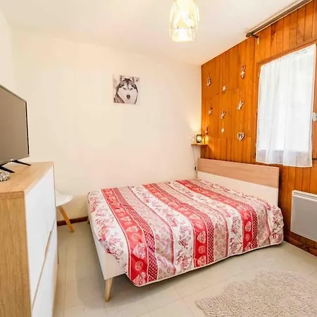 T2 Au Centre Du Sauze - Cinema Apartment *